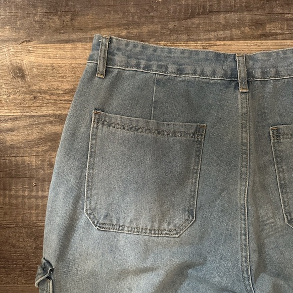 High Waisted Cargo Jeans - Picture 12 of 12